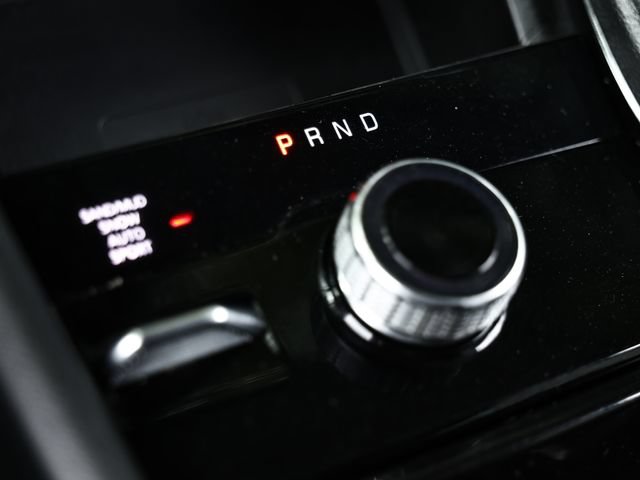 Used 2023 Jeep Grand Cherokee Limited w/ Luxury Tech Group II AWD/4WD image 39