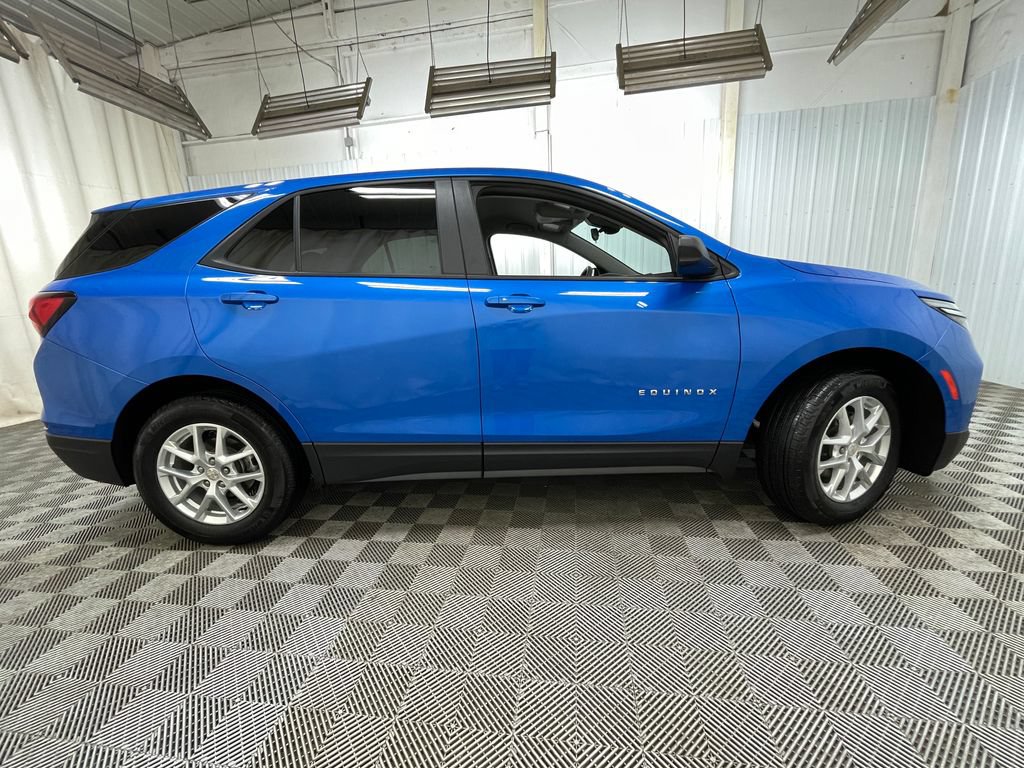 Certified 2024 Chevrolet Equinox LS w/ LS Convenience Package FWD image 18