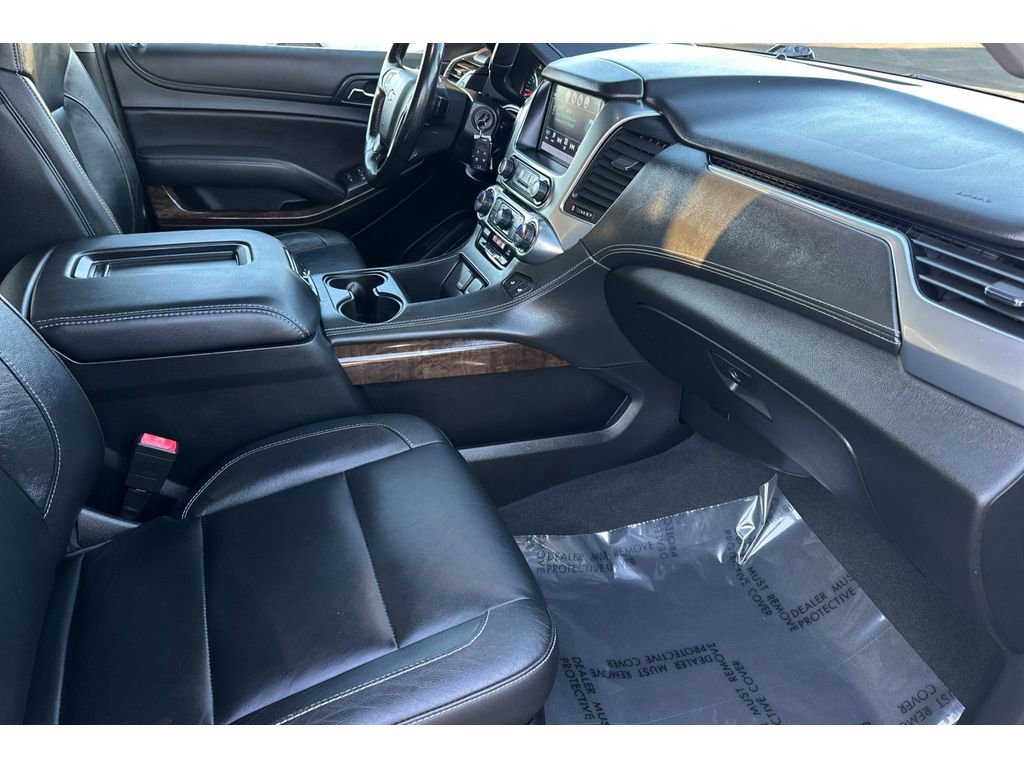 Used 2019 Chevrolet Suburban LT image 18