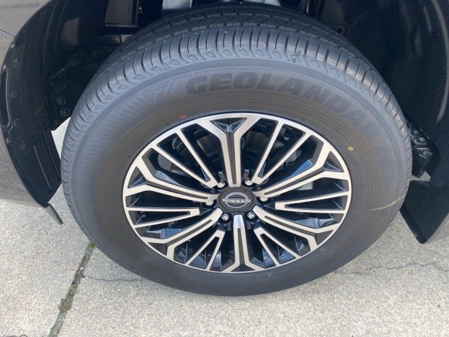 New 2025 Nissan Armada Platinum w/ Convenience Package image 10