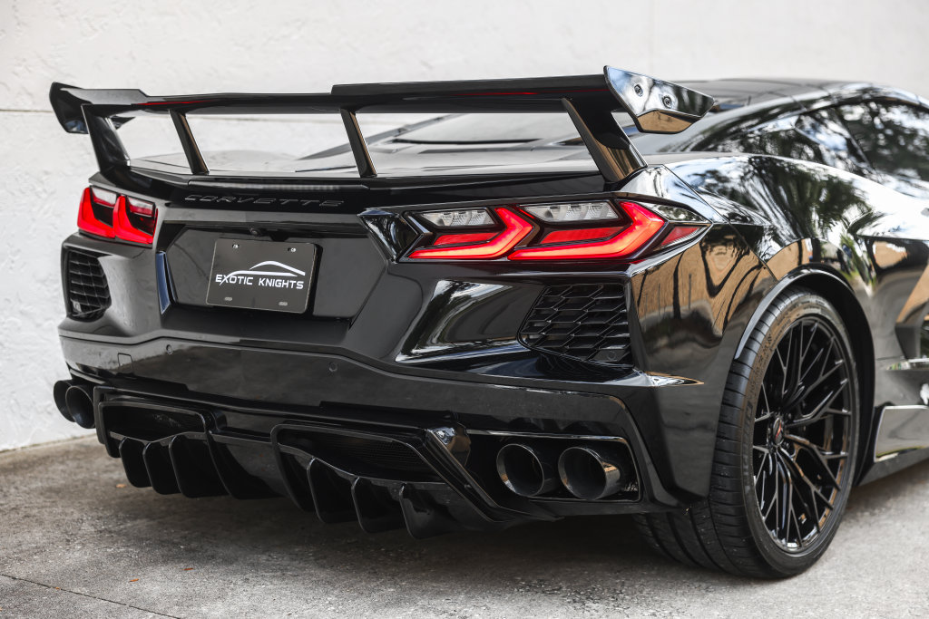 Used 2025 Chevrolet Corvette Stingray Preferred Cpe RWD image 9