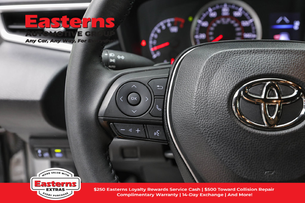 Used 2022 Toyota Corolla SE FWD image 15