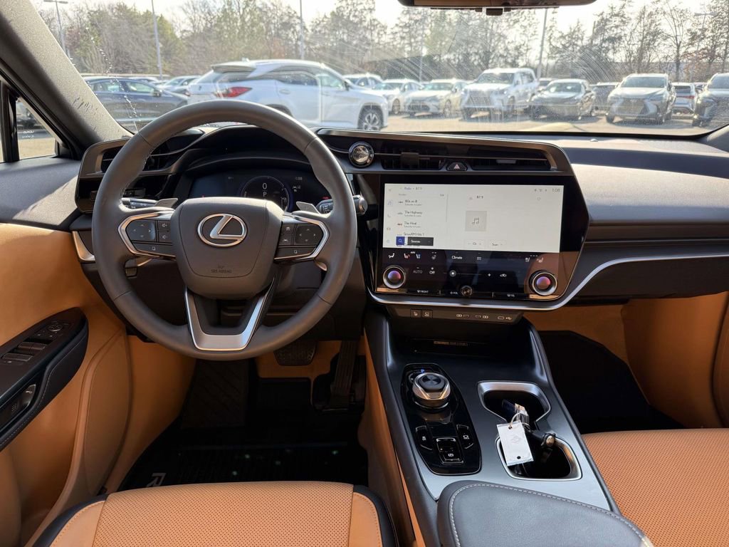 Used 2025 Lexus RZ 450e image 8