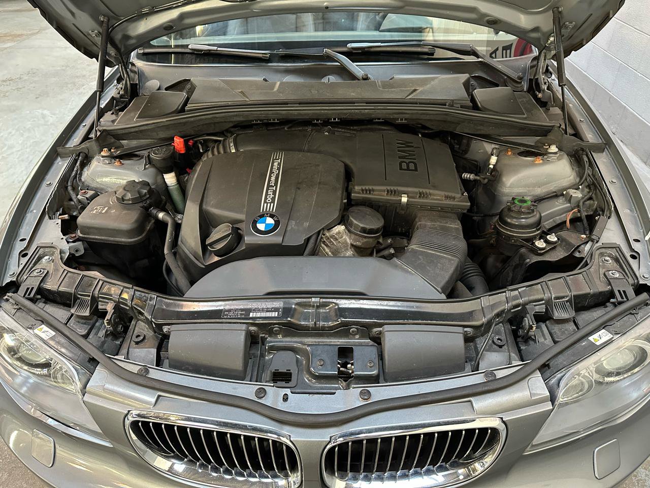 Used 2011 BMW 135i Convertible image 19