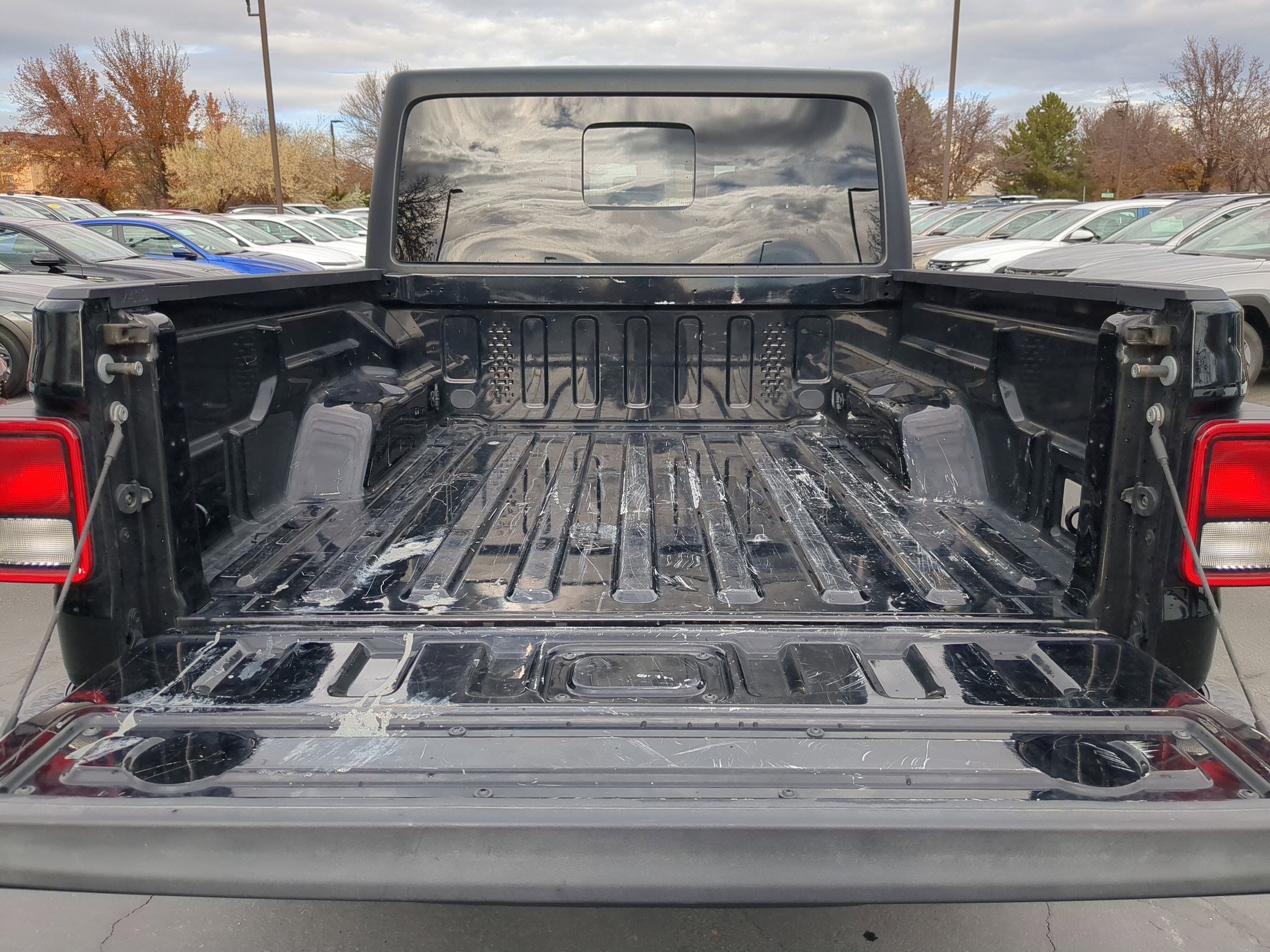 Used 2023 Jeep Gladiator Sport image 31