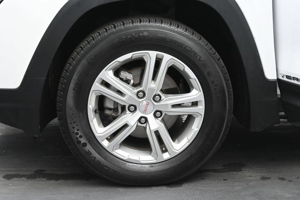 Used 2024 GMC Terrain SLE AWD/4WD image 28