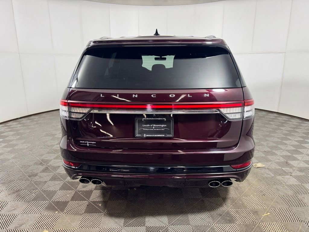 Used 2023 Lincoln Aviator Grand Touring w/ Equipment Group 301A image 4