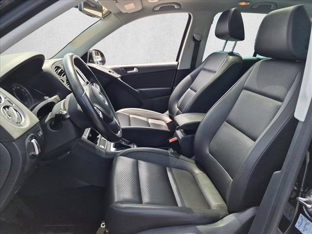 Used 2017 Volkswagen Tiguan Wolfsburg Edition FWD image 17
