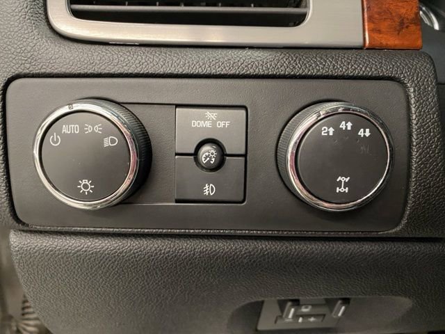 Used 2009 Chevrolet Silverado 2500 LTZ w/ Safety Package AWD/4WD image 16