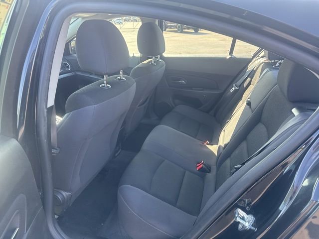 Used 2016 Chevrolet Cruze LT w/ Technology Package FWD image 17