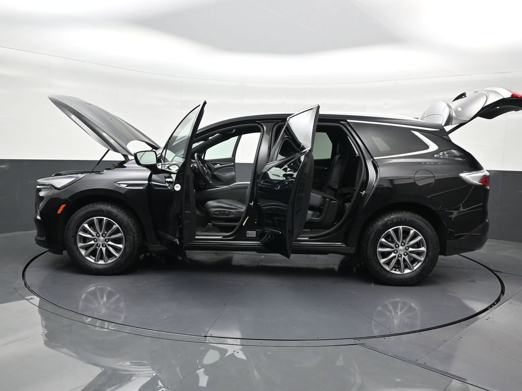 Used 2022 Buick Enclave Essence image 34