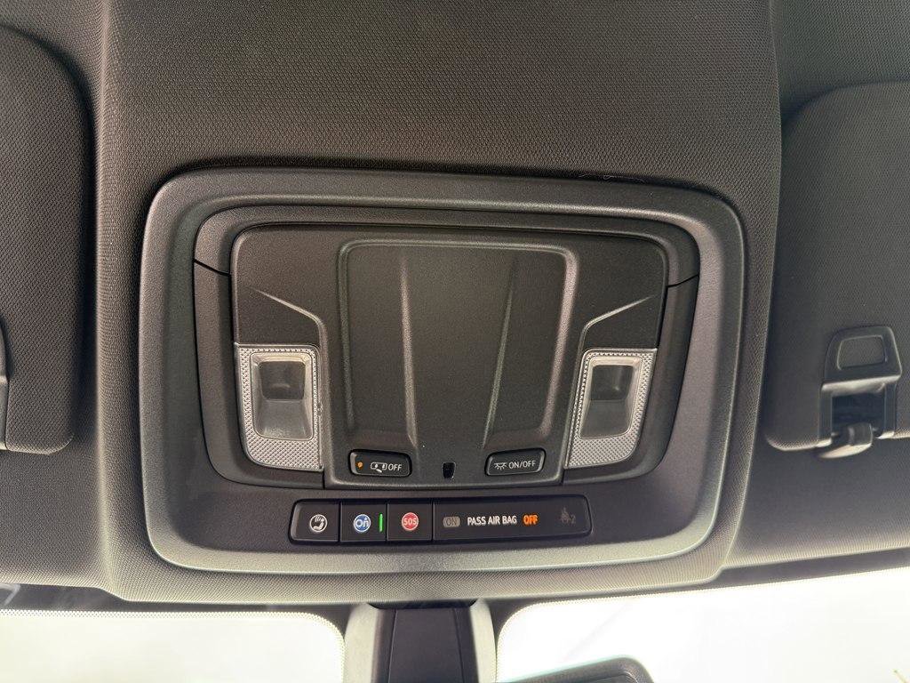 Used 2021 GMC Sierra 1500 AT4 AWD/4WD image 16