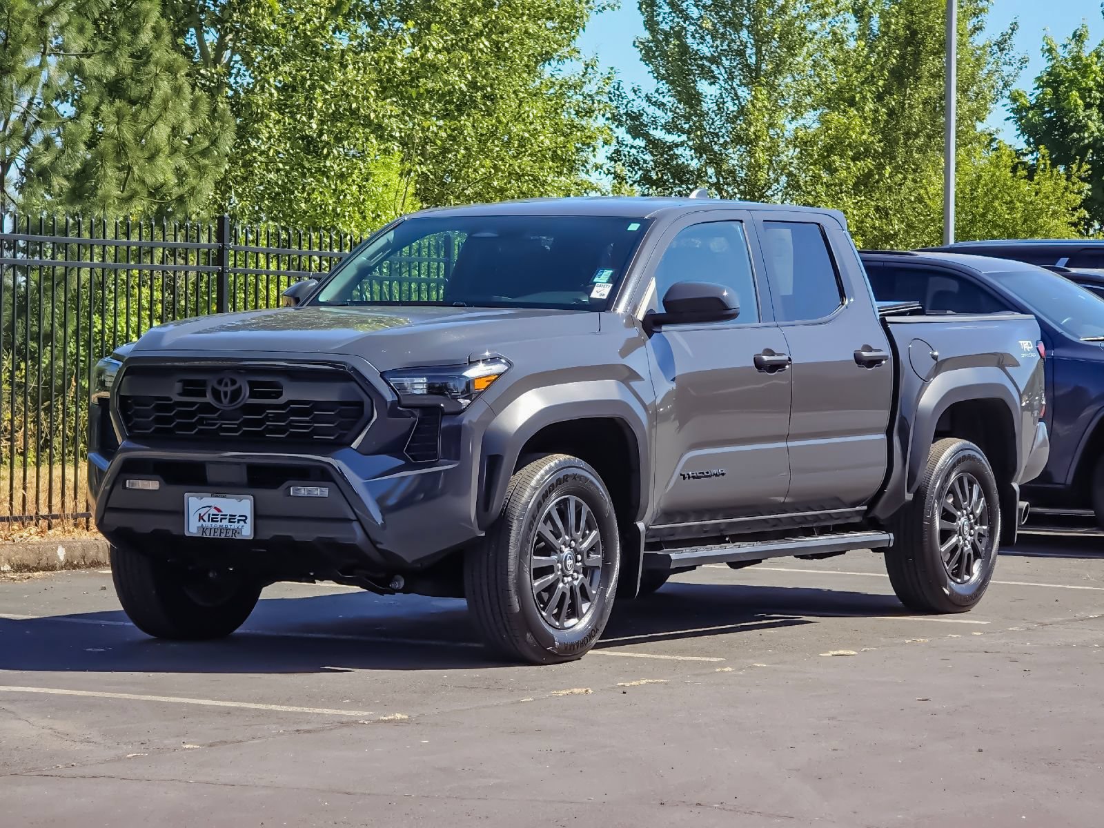 Used 2025 Toyota Tacoma TRD Off-Road AWD/4WD image 7
