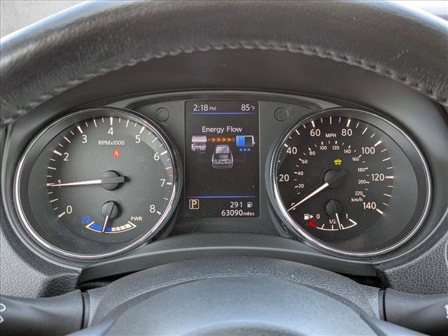 Used 2018 Nissan Rogue SV w/ Premium Package image 18