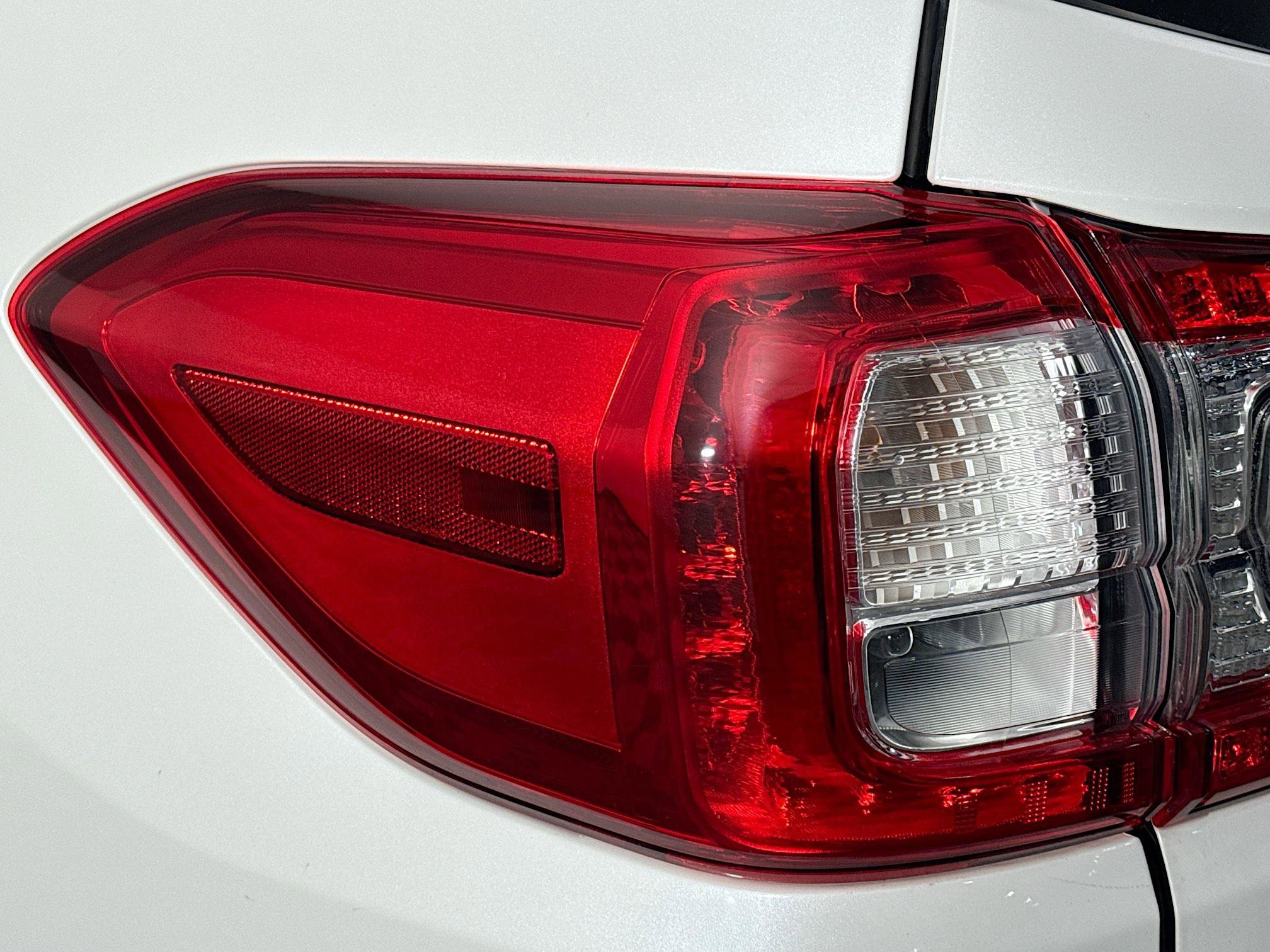 Used 2024 Subaru Ascent Limited w/ Technology Package AWD/4WD image 35