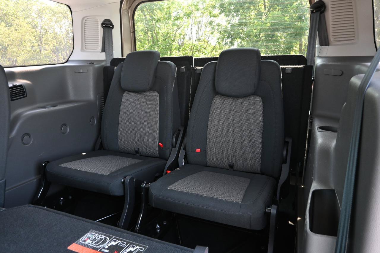 Used 2021 Ford Transit Connect XL FWD image 17