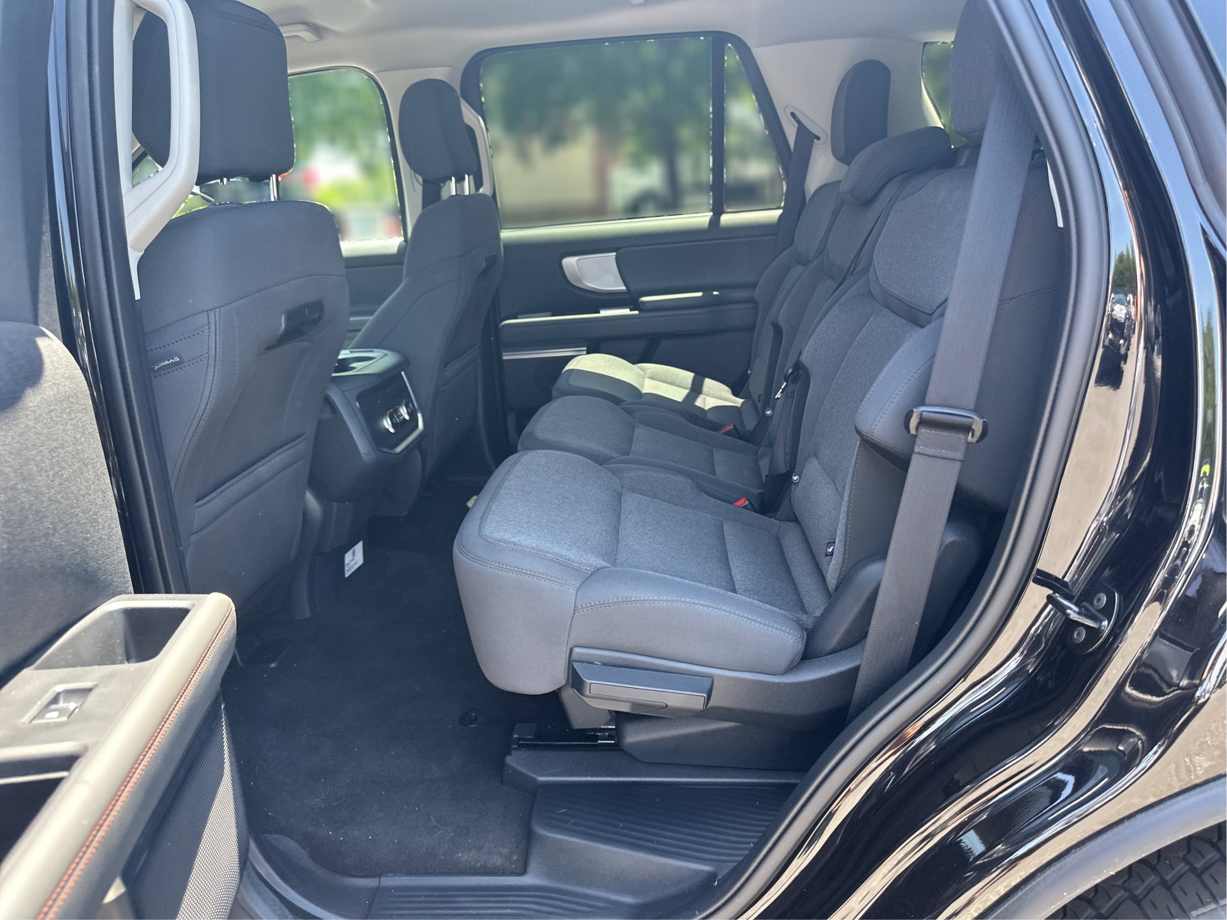 Used 2025 Ford Expedition Active AWD/4WD image 12