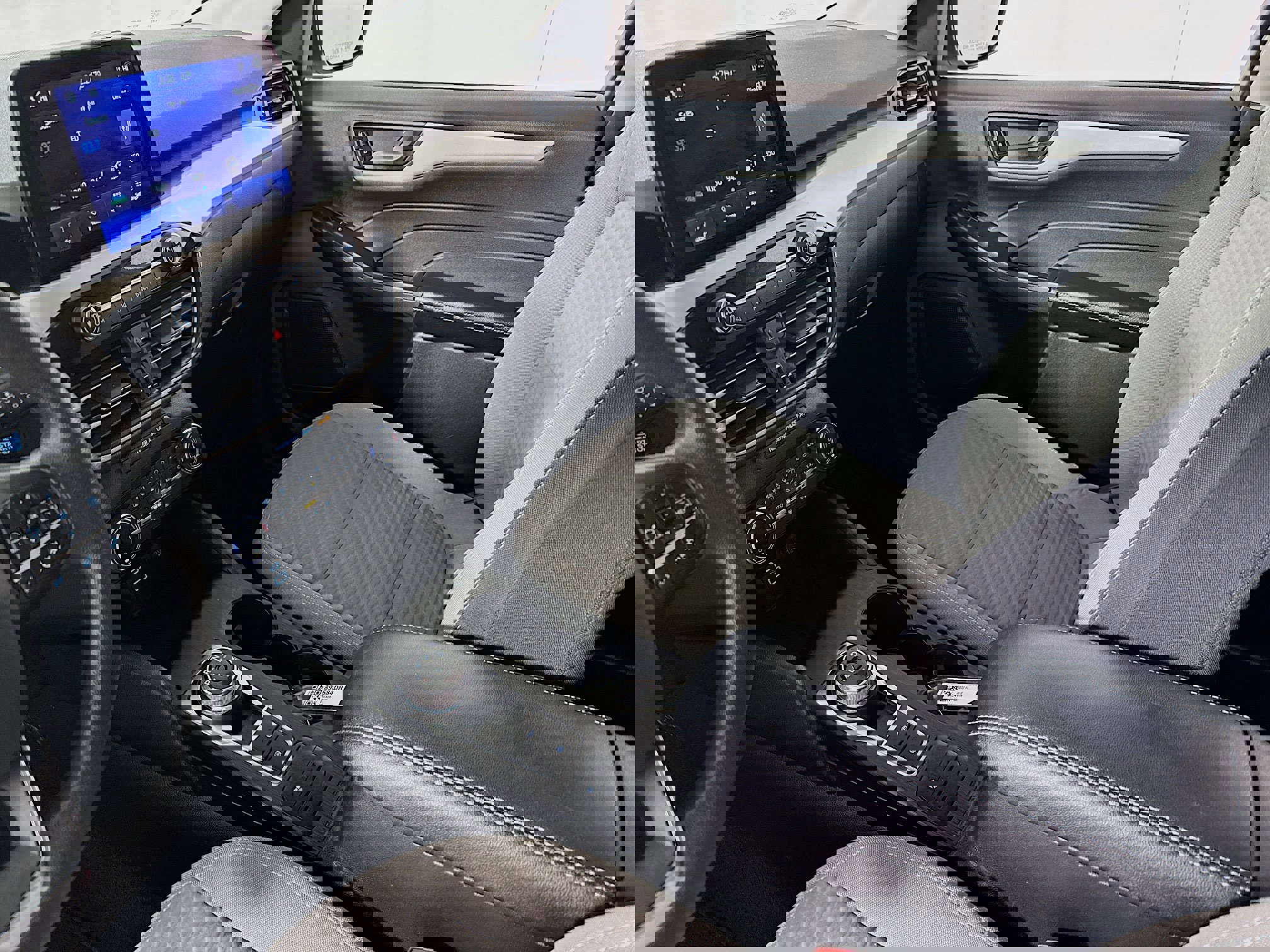 Used 2022 Ford Escape SE image 22