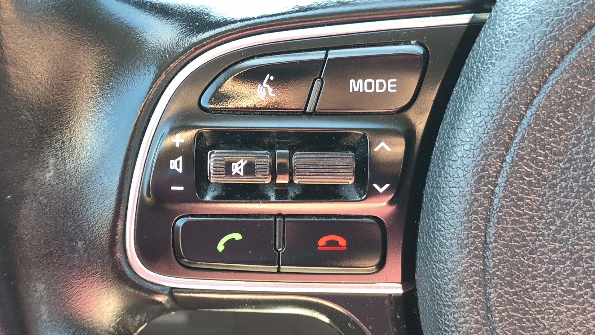 Used 2019 Kia Niro EX FWD image 16