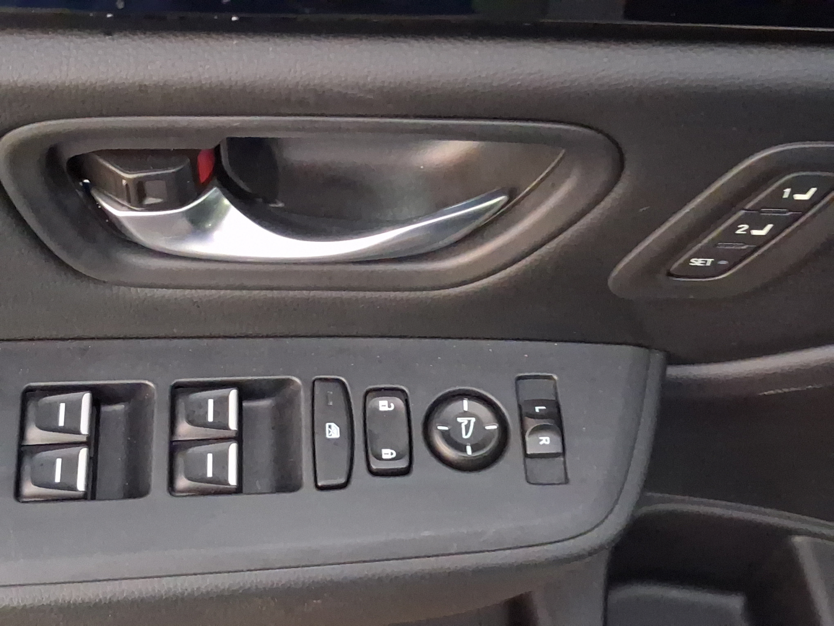 Used 2025 Honda Pilot Touring image 14