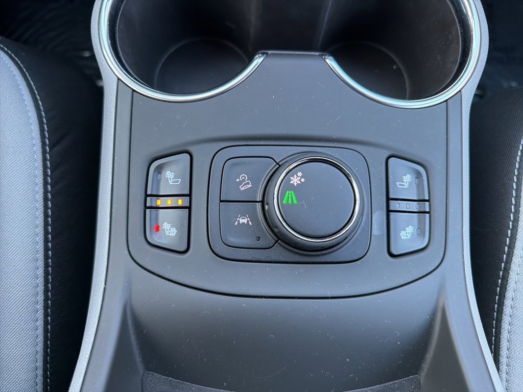 Used 2023 GMC Terrain SLE w/ Driver Convenience Package image 31