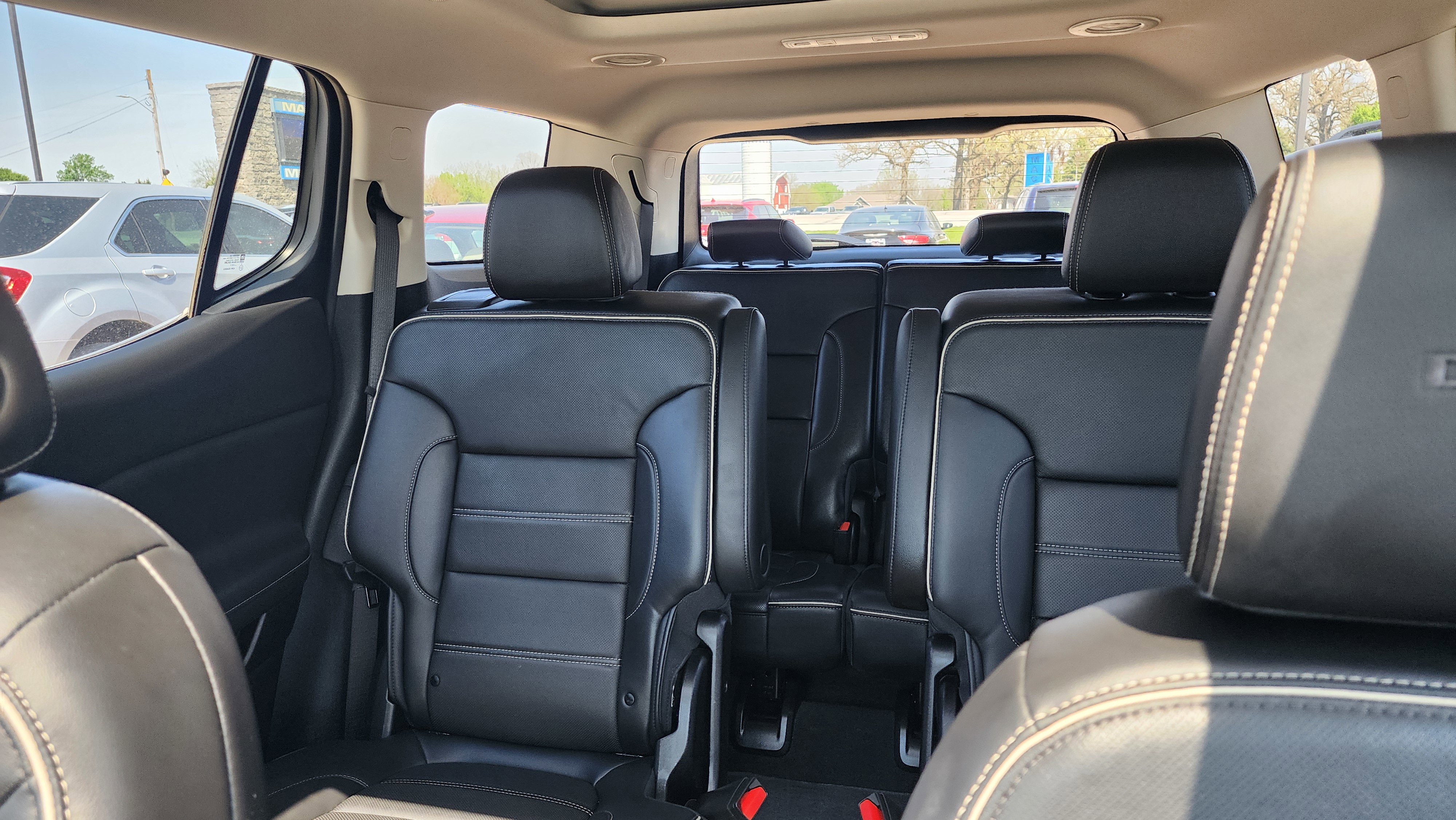 Used 2023 GMC Acadia Denali w/ Denali Technology Package AWD/4WD image 15