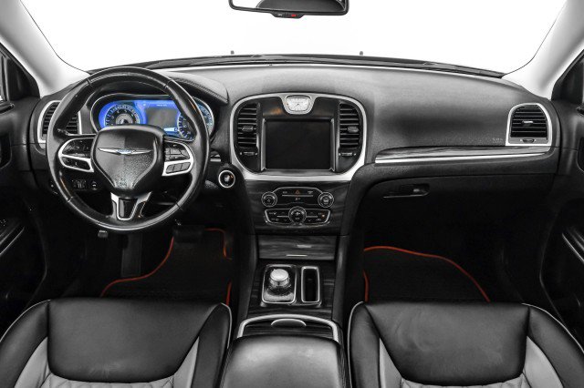 Used 2022 Chrysler 300 Touring w/ Sport Appearance Package image 12