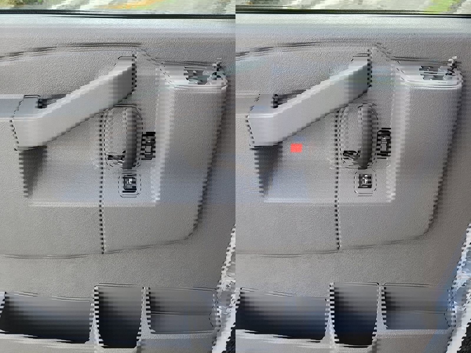 New 2025 GMC Savana 2500 w/ Driver Convenience Package image 32