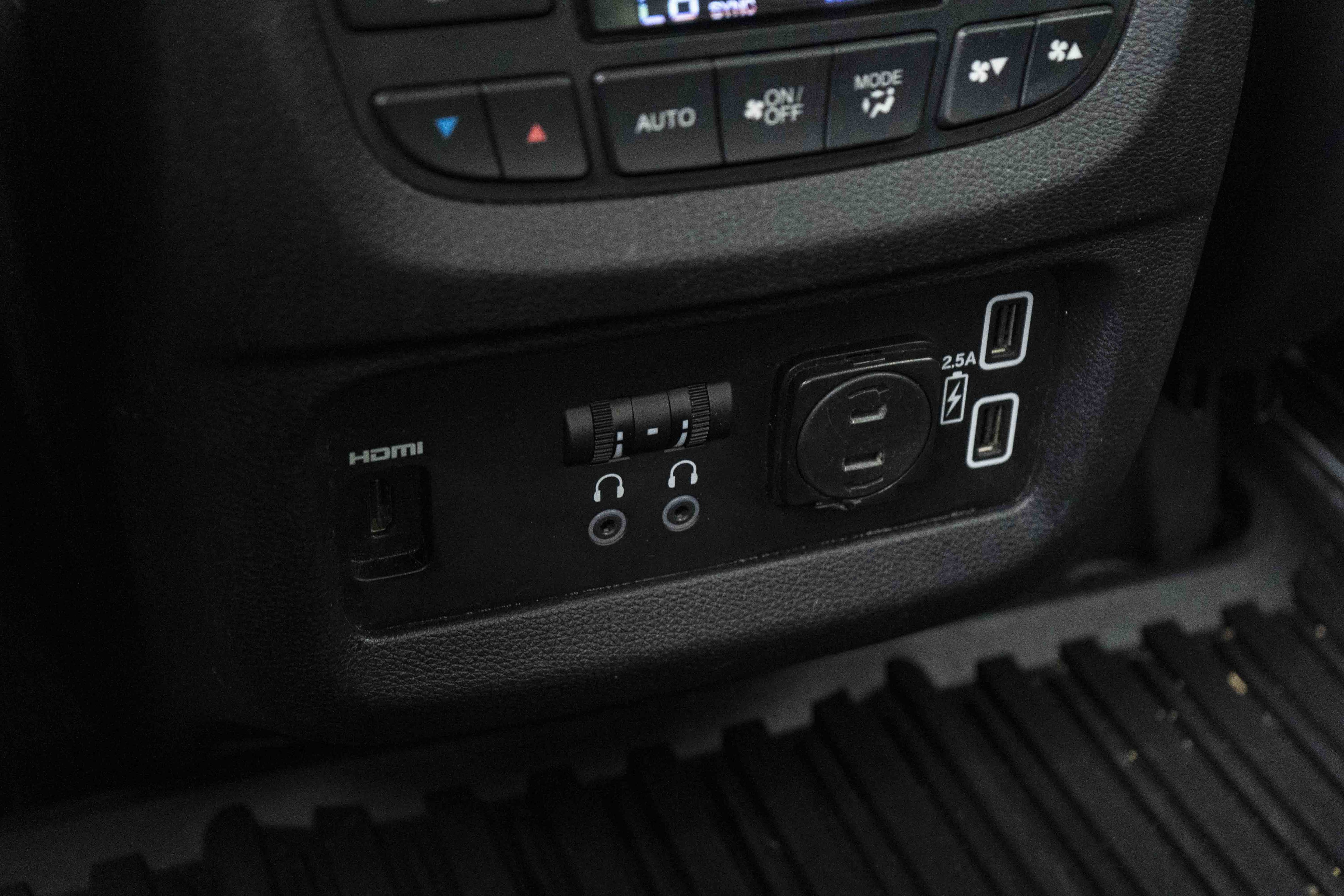 Used 2020 Honda Pilot Elite image 44