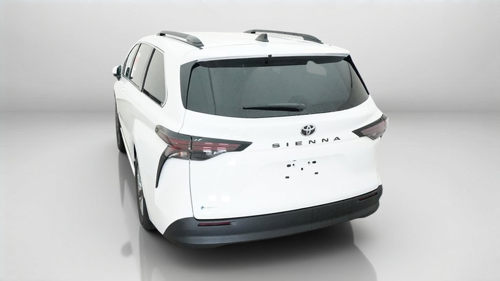New 2026 Toyota Sienna LE FWD image 9