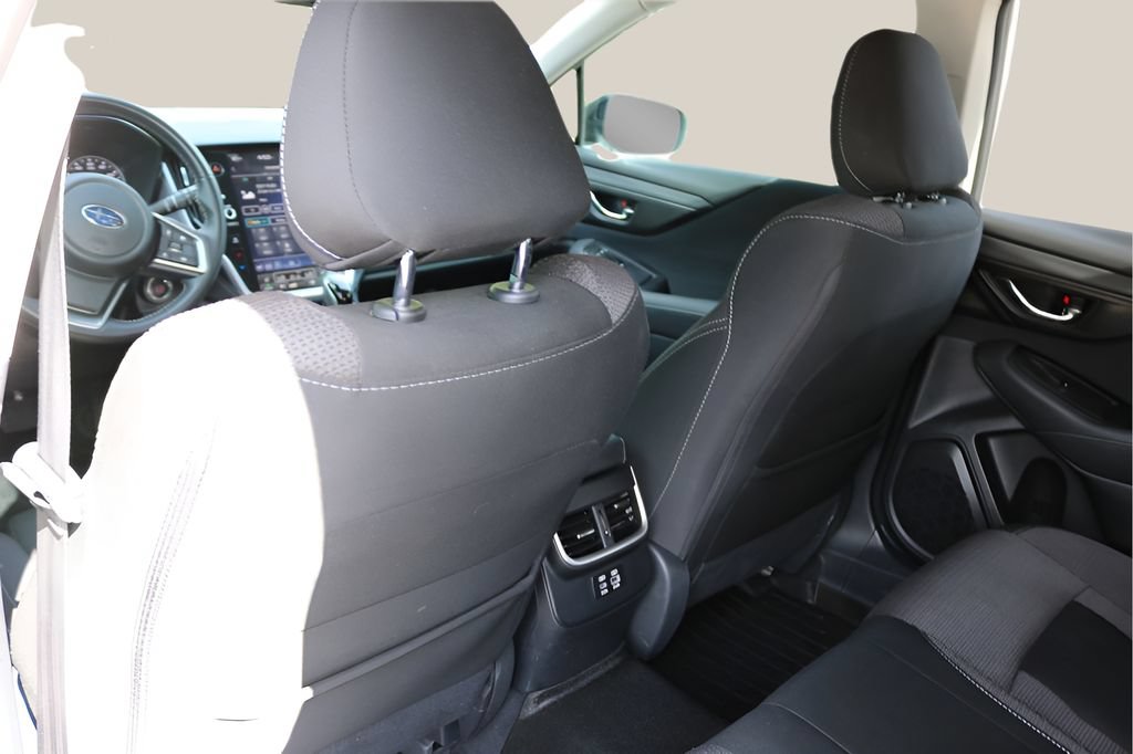 Used 2024 Subaru Outback Premium AWD/4WD image 16