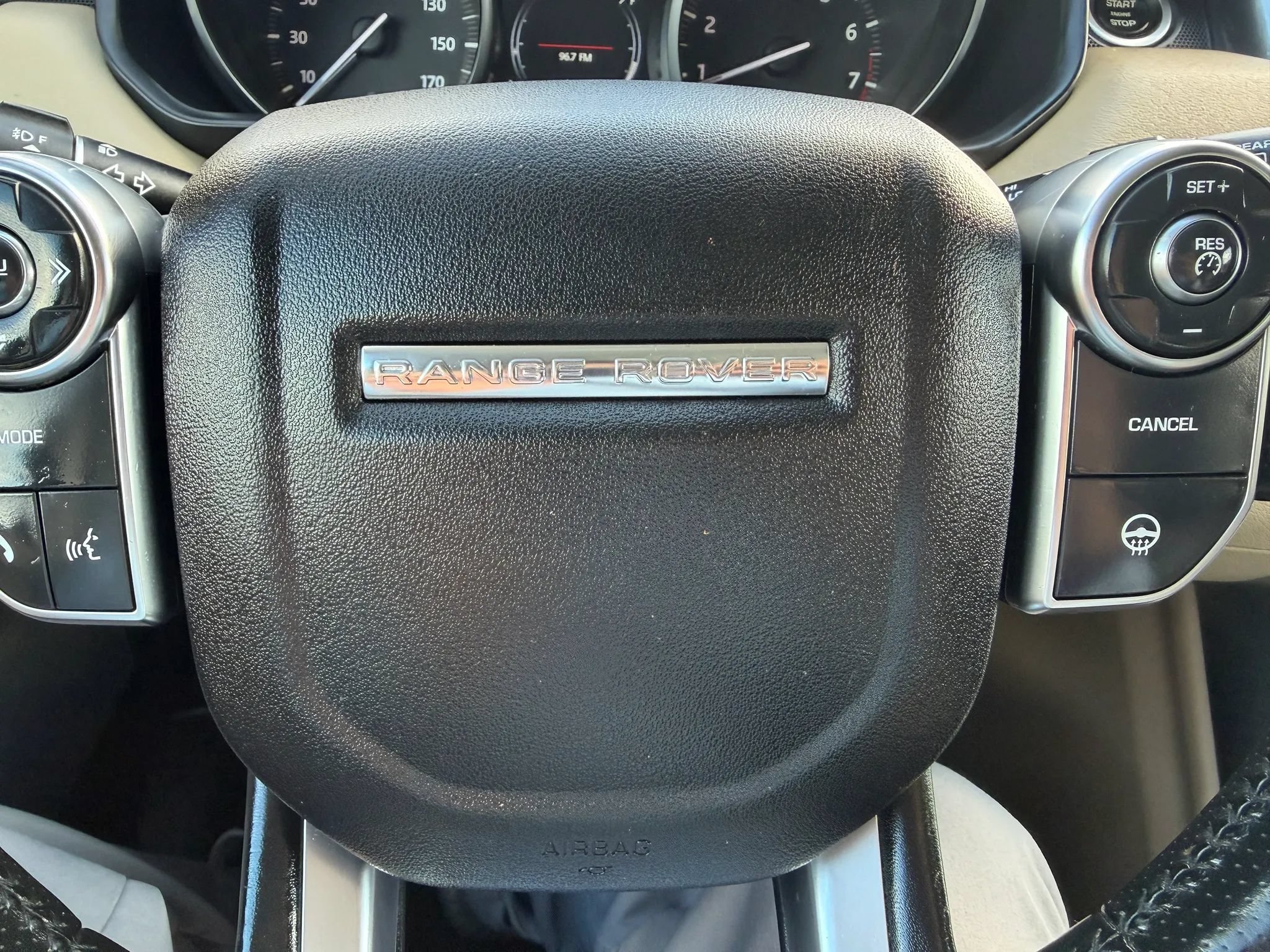 Used 2017 Land Rover Range Rover Sport HSE AWD/4WD image 30