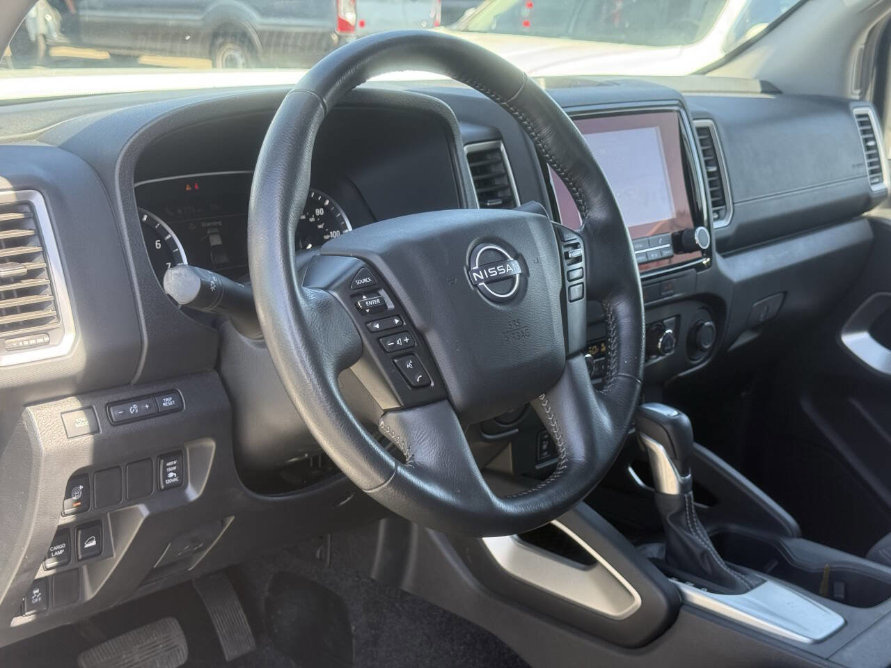 Used 2024 Nissan Frontier SV w/ SV Convenience Package image 19