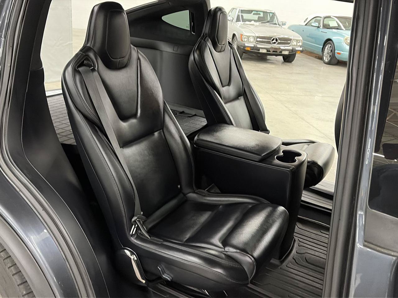 Used 2018 Tesla Model X 75D AWD/4WD image 30