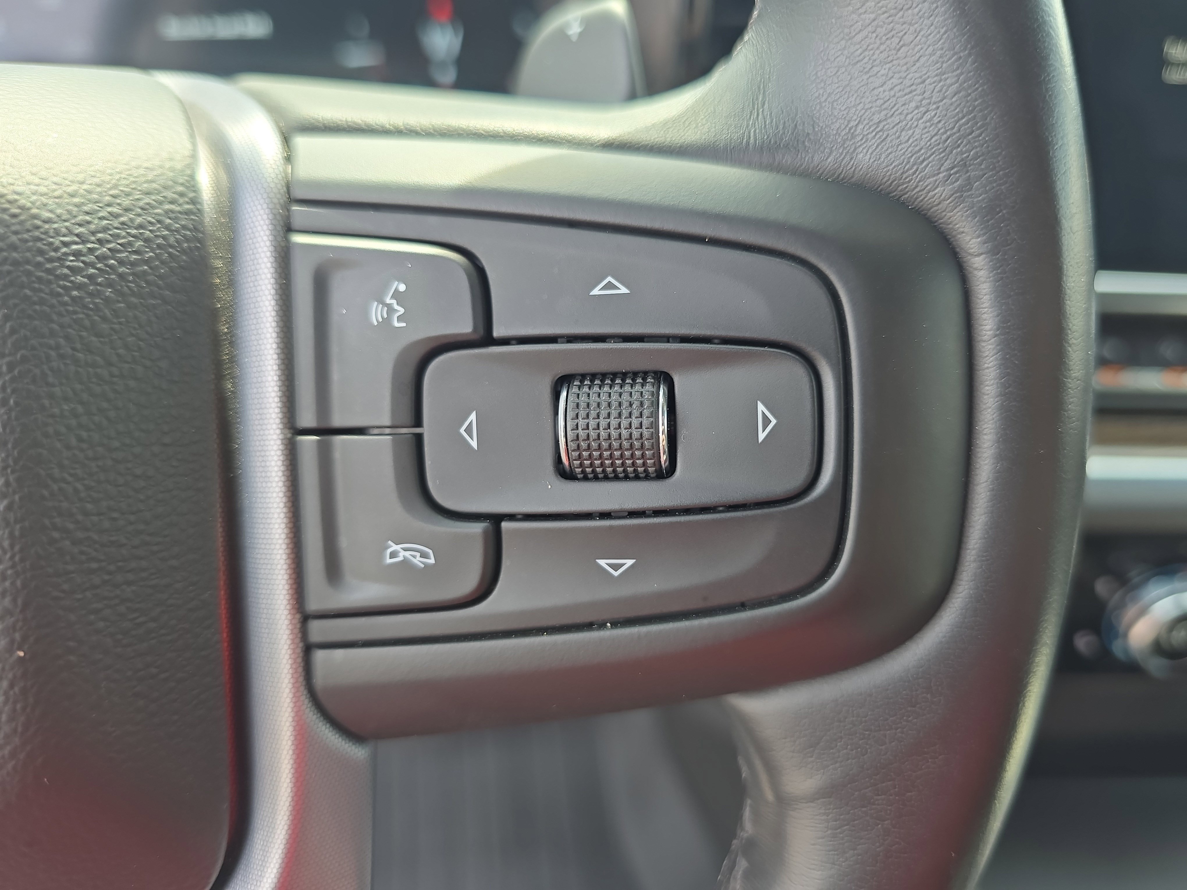 Used 2022 GMC Sierra 1500 Elevation w/ Elevation Premium Package AWD/4WD image 17