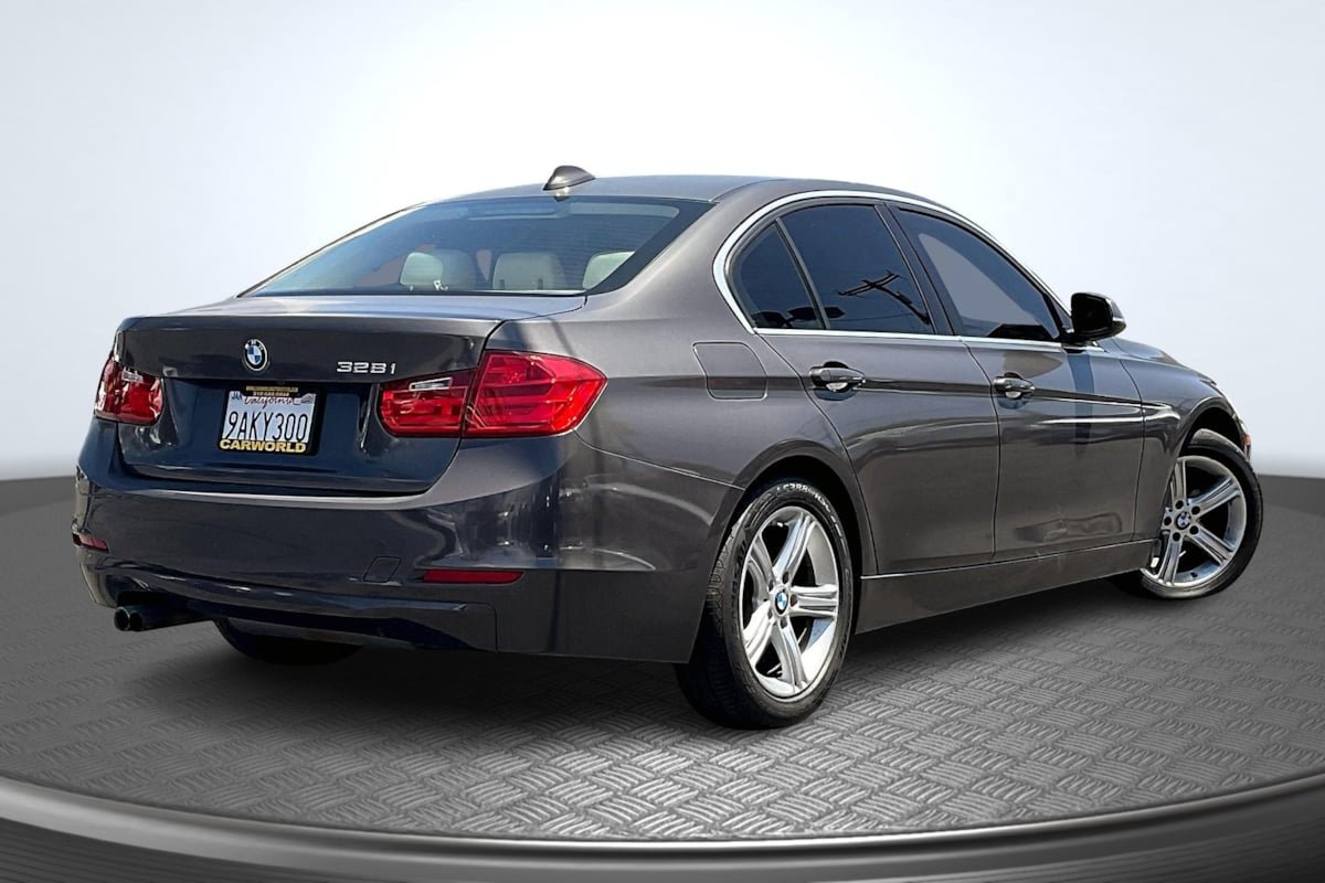 Used 2015 BMW 328i Sedan RWD image 13