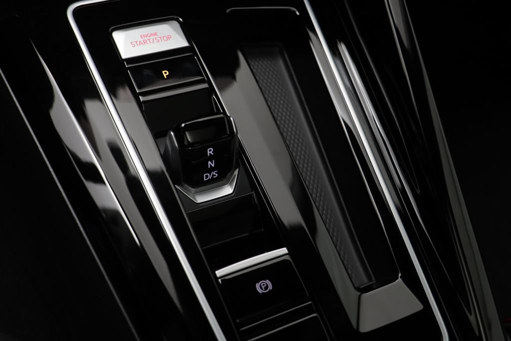New 2026 Volkswagen GTI SE FWD image 12