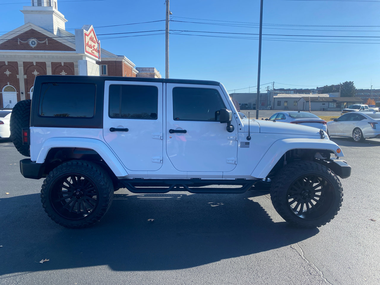Used 2015 Jeep Wrangler Unlimited Sahara w/ Dual Top Group image 4