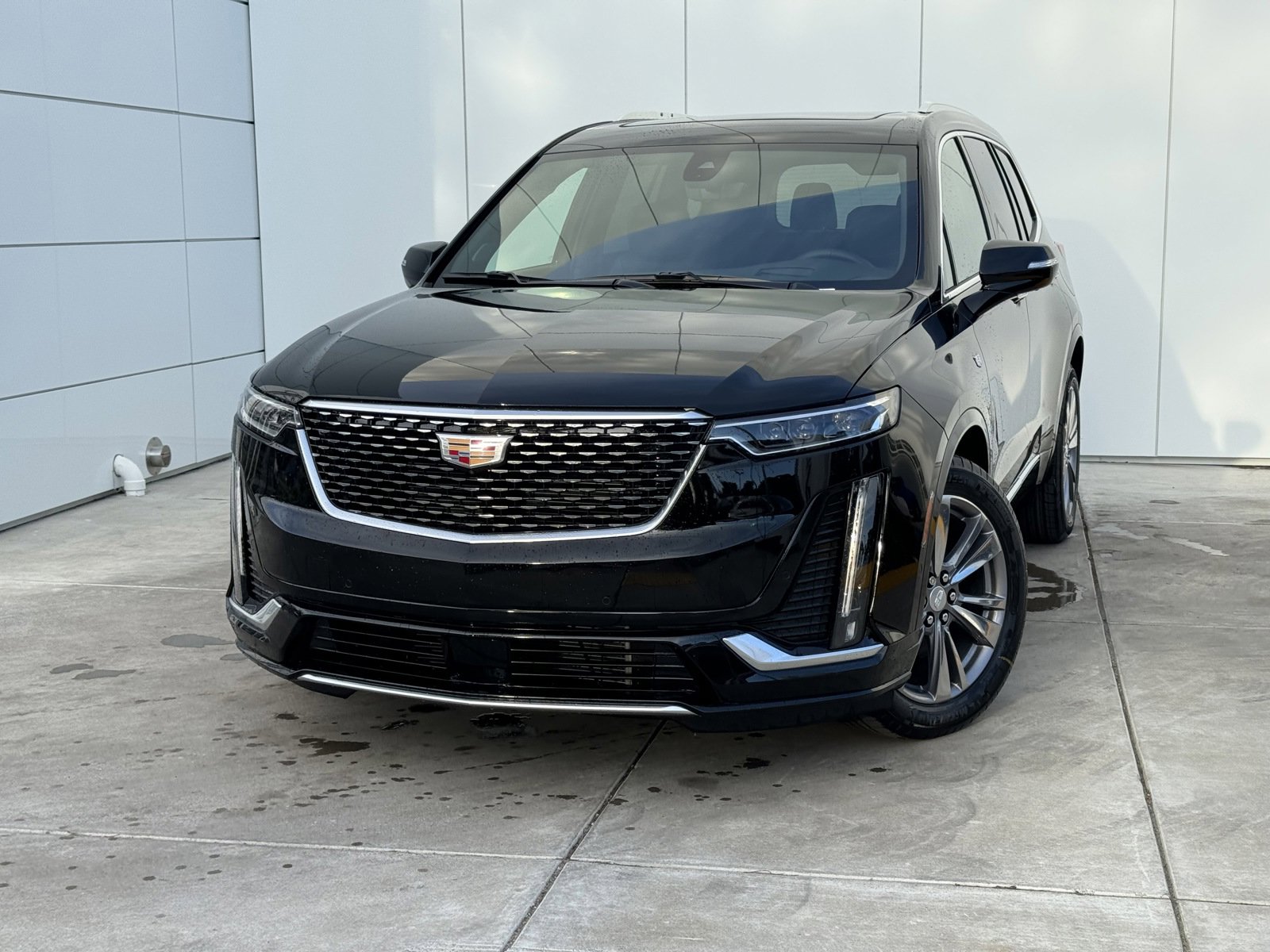 New 2025 Cadillac XT6 Premium Luxury w/ Technology Package image 1