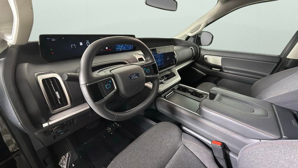 Used 2025 Ford Expedition Max Active image 19
