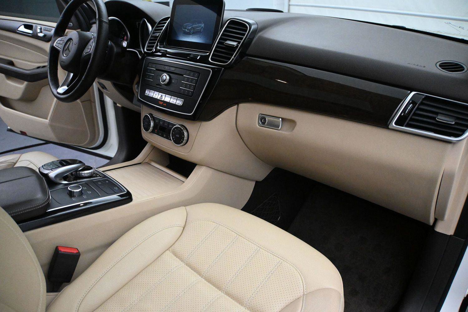 Used 2017 Mercedes-Benz GLE 350 4MATIC image 17