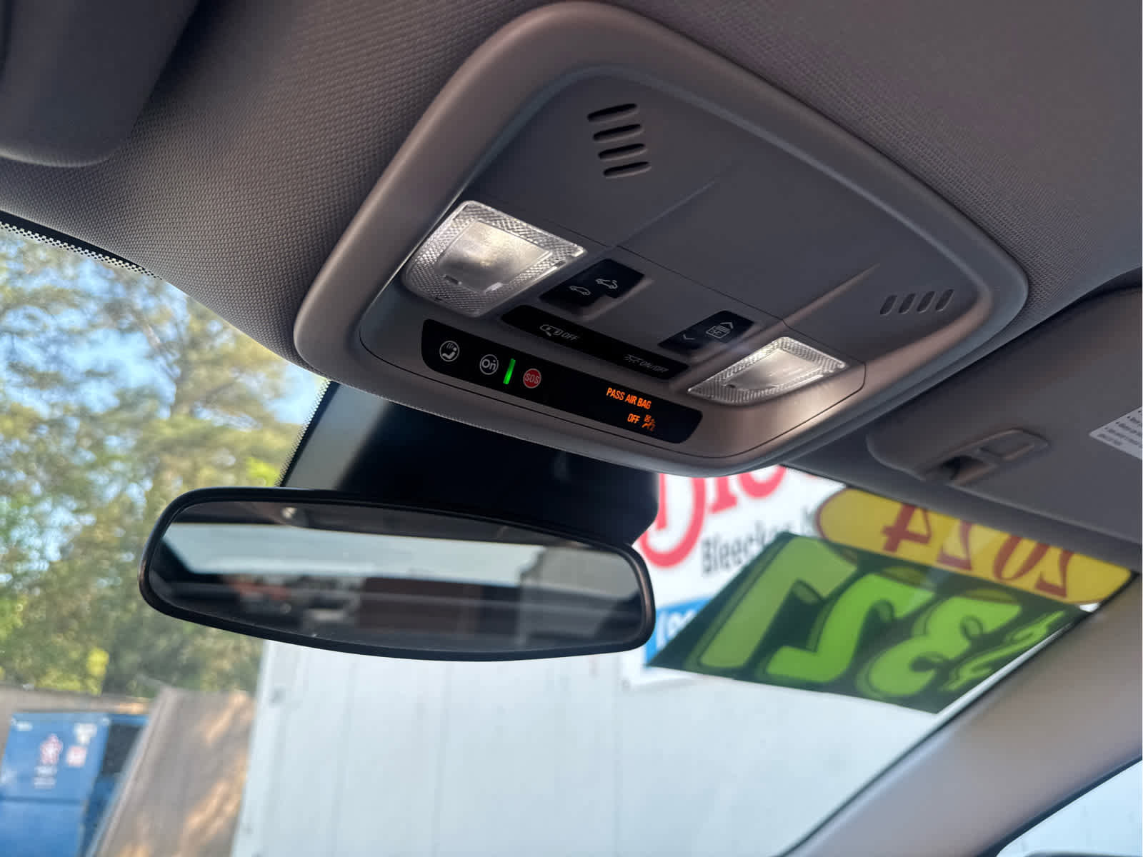 Used 2024 Chevrolet Malibu LT image 28