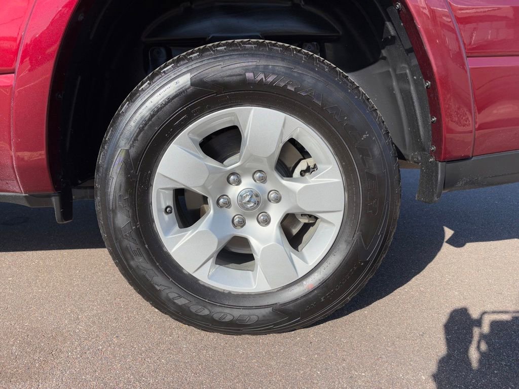 Used 2025 RAM 1500 Big Horn AWD/4WD image 11