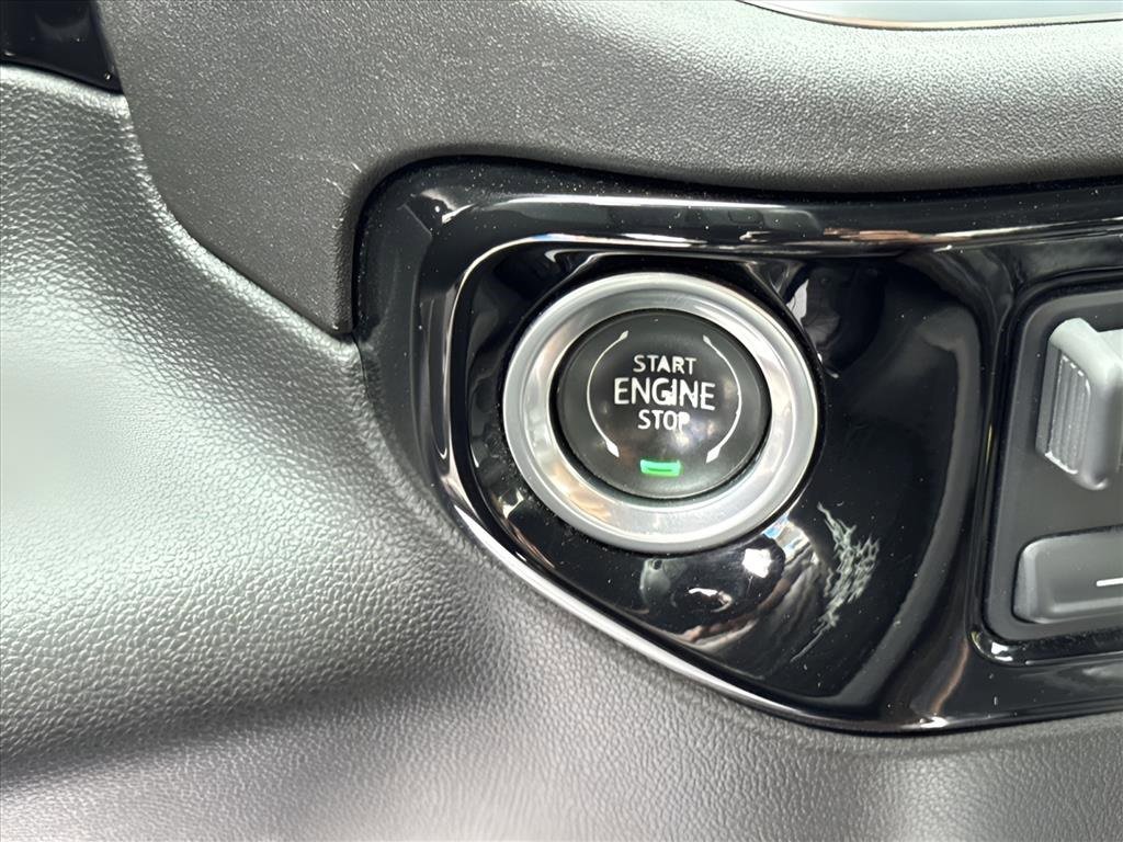 Used 2023 Chevrolet Silverado 1500 RST image 8