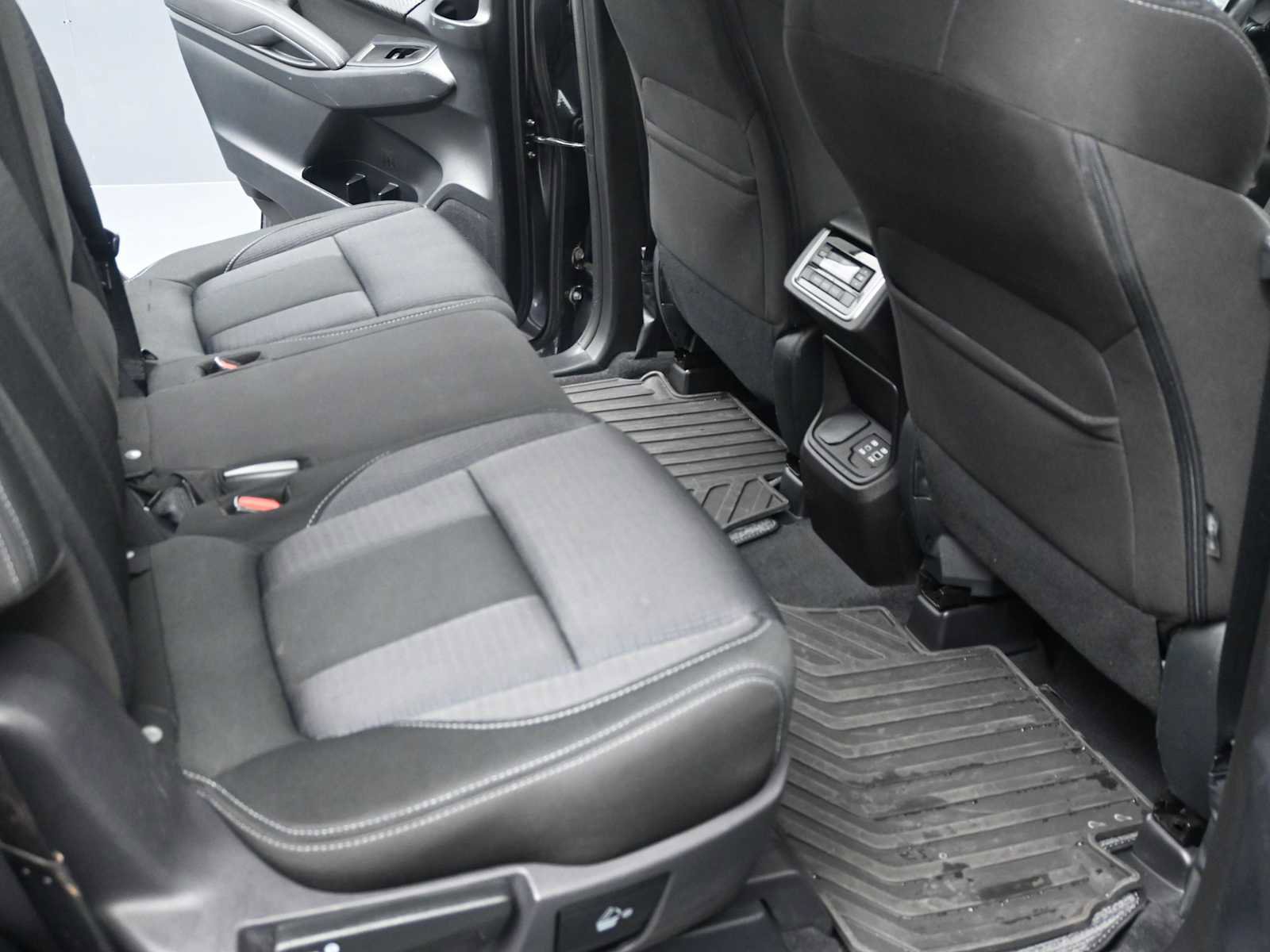 Used 2023 Subaru Ascent Premium w/ Convenience Package image 13