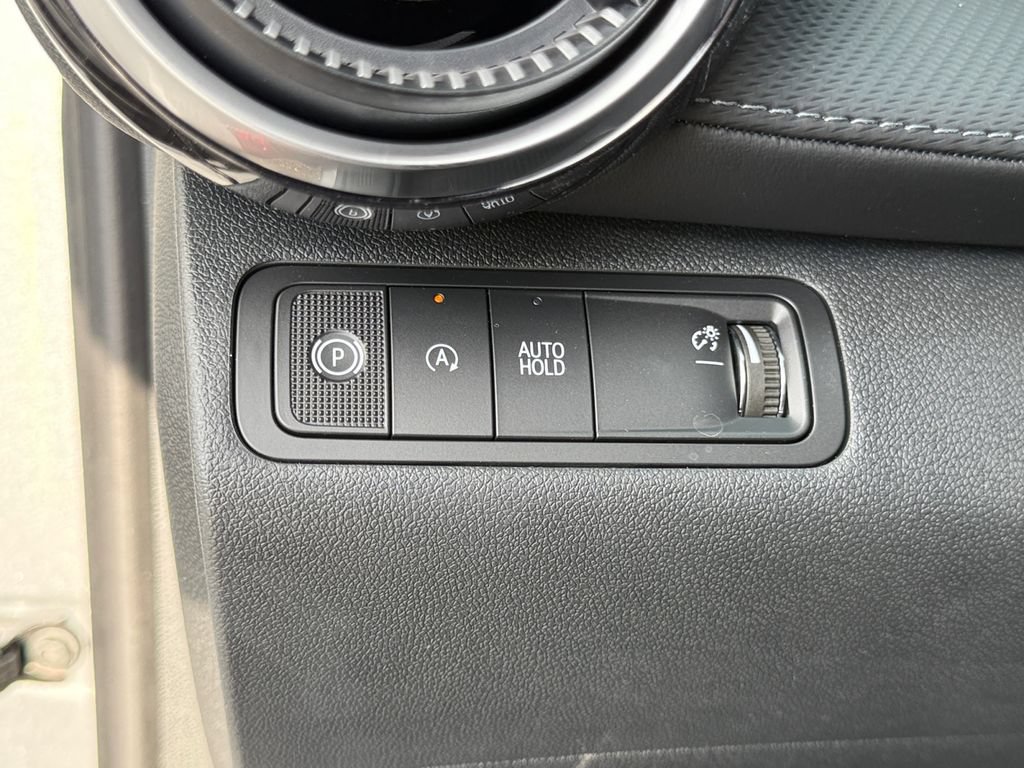 New 2027 Chevrolet Equinox LT w/ Convenience Package II FWD image 21