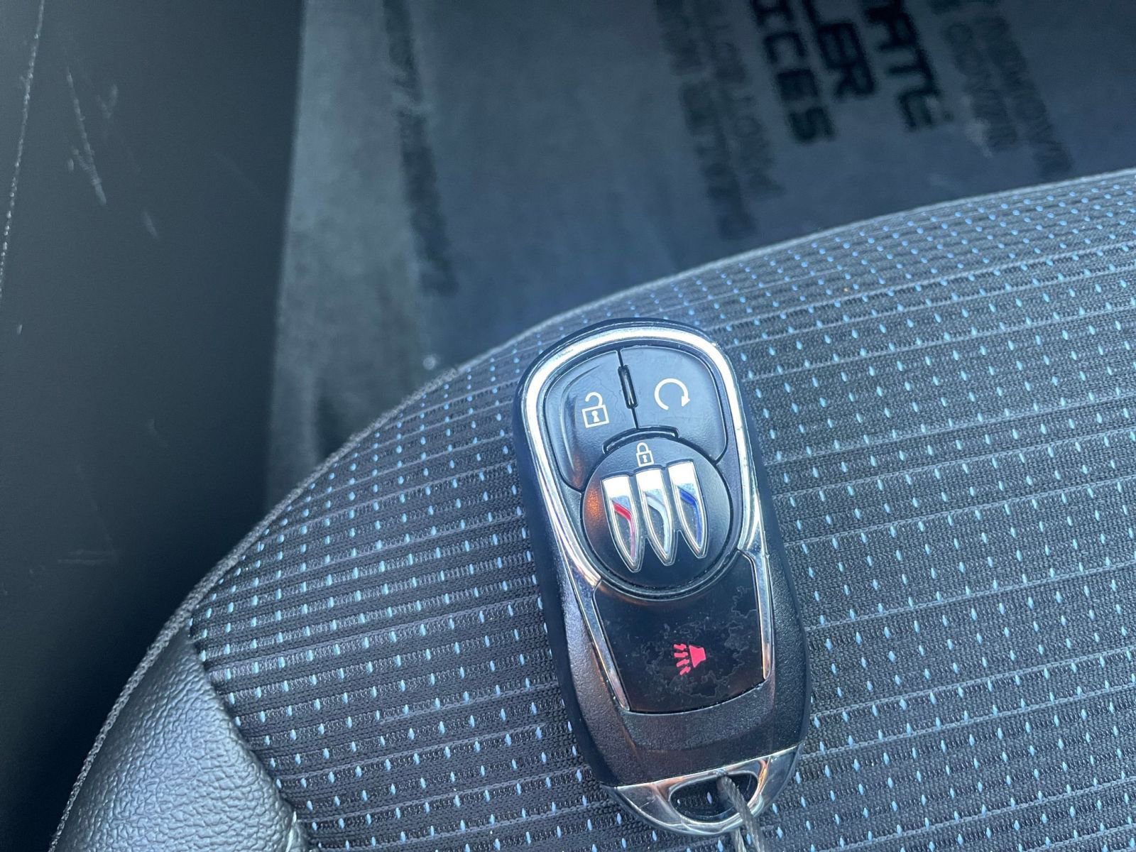 Used 2025 Buick Envista Preferred image 22