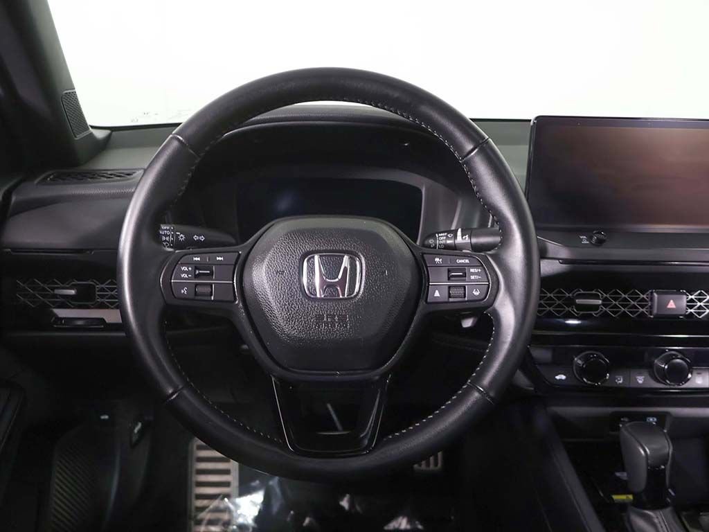 Used 2025 Honda Accord Sport image 40