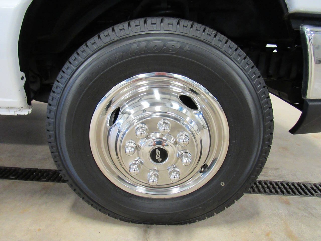 Used 2019 Ford E-450 and Econoline 450 Super Duty w/ Power Windows & Locks Group RWD image 8