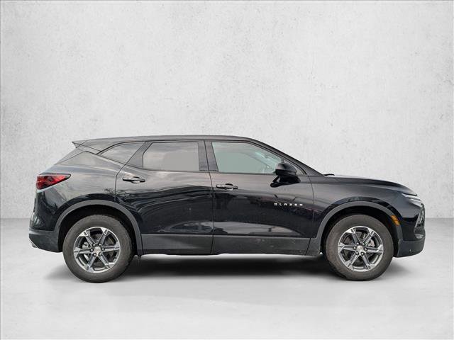 Used 2025 Chevrolet Blazer LT AWD/4WD image 4